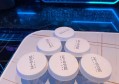 职场招聘图片文案搞笑（职场趣招，笑料不断的招聘海报文案）